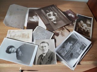 VICTORIAN PHOTO ALBUM,  COULD BE BADEN - POWELL AND FAMILY,  37 PLUS CARTE CARDS, 11