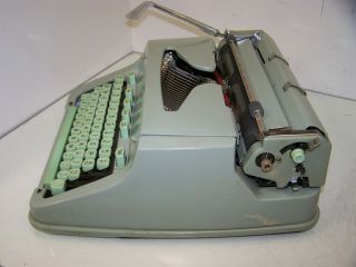 1960s Hermes 3000 Typewriter with Case - 5