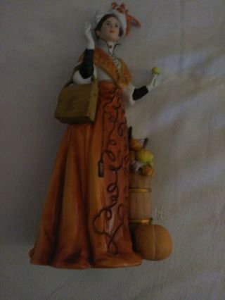 Vintage Avon 1991 Porcelain Mrs.  Albee President Club Sales Award Lady Figurine