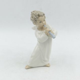Lladro 4540 " Angel With Flute " Cherub/angel Playing Horn/flute 6 " Figurine
