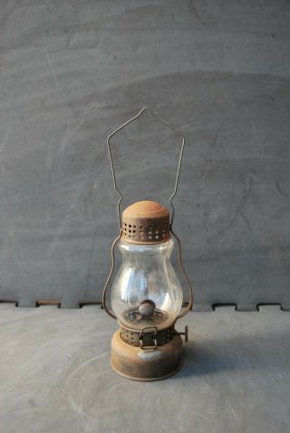 Vintage Skaters Type Hurricane Kerosene Lantern Lamp Old