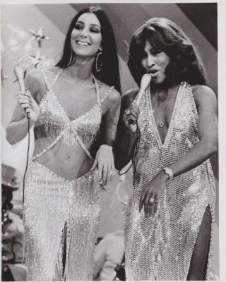 1975 Vintage Press Photograph Cher & Tina Turner - United Artist Photo