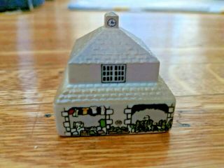 Wade Whimsey - On - Why Village Set 4 - 1985 - Market Hall