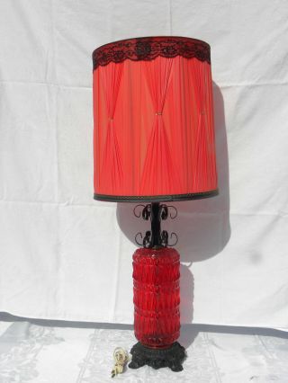 Vitg1971 L&lhmc Red Glass & Black Wrought Iron Spanish Gothic 3 - Way Table Lamp 2
