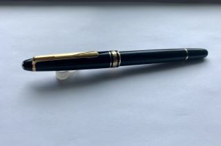 Montblanc Meisterstuck Classique Rollerball Pen 163 - Black W/gold Trim