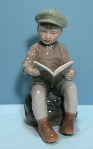Dahl Jensen Copenhagen Denmark Porcelain Figurine 1096 Boy Reading Book