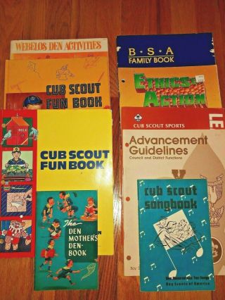 Vtg Boy Scout Bsa Cub Webelos 9 Books Den Mother 