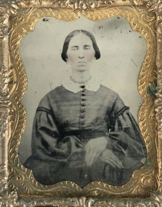 Antique American A Prim & Proper Lady Daguerreotype Photograph 1/9 Plate
