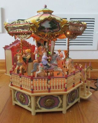 Enesco Small World of Music Carousel Royale Animated Lighted Cassette w/ Box 2
