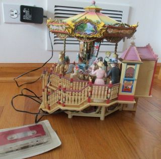 Enesco Small World of Music Carousel Royale Animated Lighted Cassette w/ Box 4