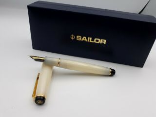 Rare Sailor Four Seasons Moon Fountain Pen 14k Ivory White Japan Mf Nib