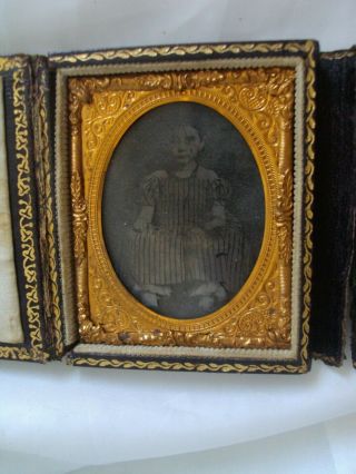 Antique Photograph Ambrotype PIC LITTLE GIRL BROWN CASE 2