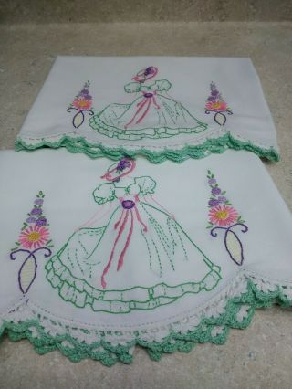 Vintage Pair Embroidered White Pillowcases Southern Belle With Crocheted Edges