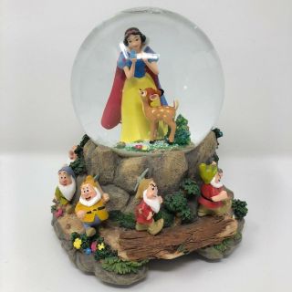Walt Disney Snow White And Seven Dwarfs " Heigh Ho " Musical Snow Globe