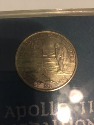 Apollo 11 NASA Astronaut Neil Armstrong Space Flown Metal Coin Medallion Medal 2
