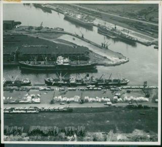 Manchester:docks - Vintage Photo