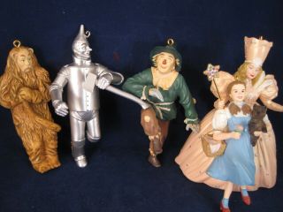 Hallmark Wizard Of Oz - 5 Ornaments Dorothy - Scarecrow - Tin Man - Lion - Good Witch