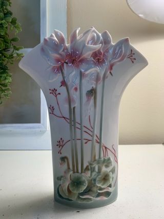Franz Porcelain Enchanted Garden Vase Fz00715 High 10 1/2”