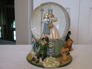 Wizard Of Oz Dorothy & Characters Snowglobe - San Francisco Music Box Company