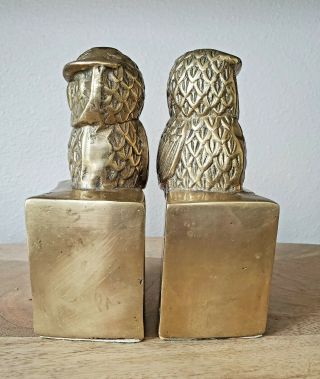 Vintage Solid Brass Owl Bookends Sitting on Books - 70s Retro Felt Bottoms 6 
