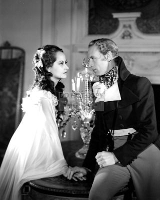 Leslie Howard And Merle Oberon In " The Scarlet Pimpernel " - 8x10 Photo (nn - 190)