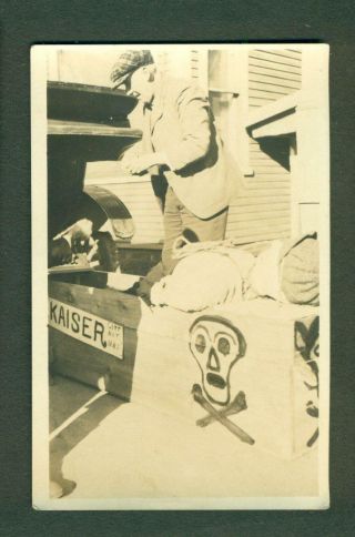 Ca.  1918 Wwi Era Patrioitic Man W Parade Float Mock Kaiser Coffin W Dummy Body