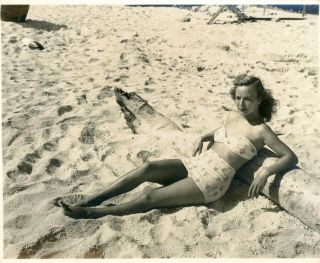 Vintage B/w Snapshot - Woman At The Beach In Her Swimsuit - Reclining On A Log