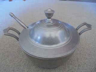 Vintage Wilton Armetale Rwp Pa Pewter Soup Tureen With Lid And Ladle 1973
