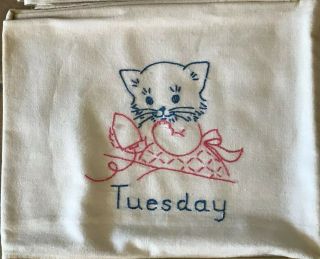 VINTAGE Set DAYS OF THE WEEK Hand Embroidered Flour Sack TOWELS KITTENS CATS 4