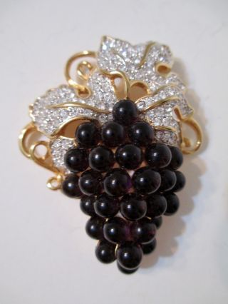 Swarovski Swan Signed Grape Cluster Crystal Purple Glass Leaf Brooch Pin