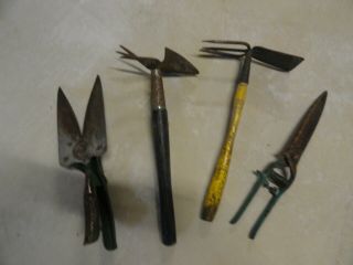4 Vintage Tools,  Two Hedge Clippers & 2 Hoes/cultivators,  With 2 Blades On Each