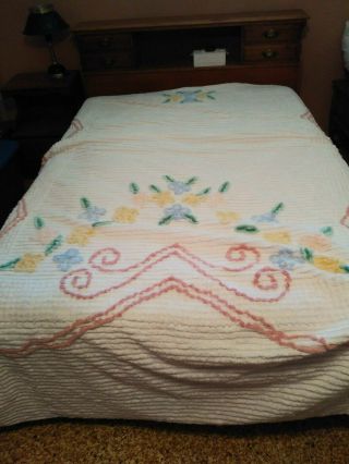 Vintage White Cotton Chenille Bedspread For Double Bed.
