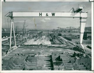 Views Of Belfast: Harland And Wolff,  Ltd.  Shipyard.  - Vintage Photo