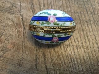 Limoges Porcelain Egg shaped Trinket box SIGNED Oval Peint Main 5