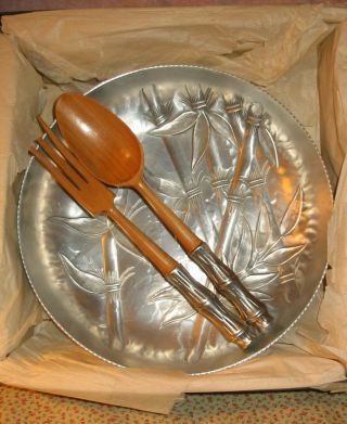 Vtg Mid Century Everlast Hammered Aluminum Bamboo Salad Bowl Set B57 Fork Spoon