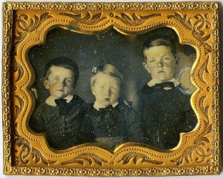 Dual - Sided Case Of Ninth Daguerreotype Portraits: Three Young Boys And Mother