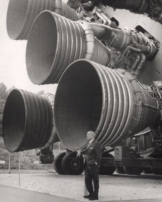 11x14 Photo: Wernher Von Braun With Engines Of Saturn V