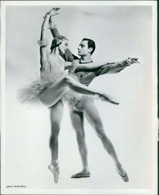 1965 American Ballet Theater Lucia Chase Oliver Smith Directors Dance Photo 8x10
