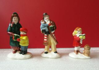 Department 56 Snow Village Family Caroling Holiday Christmas Ceramic Figurines