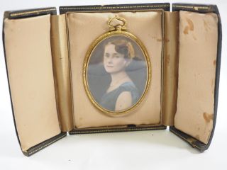 Lady In Oval Framed Locket Colorized Photo 4 " X 2.  75 " With Case Circa 1930