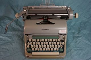 1960s Green Olympia Sg1 Typewriter In Great Safe