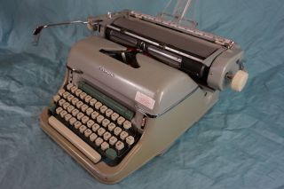 1960s Green Olympia SG1 Typewriter in great safe 8