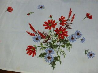 Vintage Cotton Kitchen Farmhouse Tablecloth Red Blue Daisy Sprays 53 X 67 "