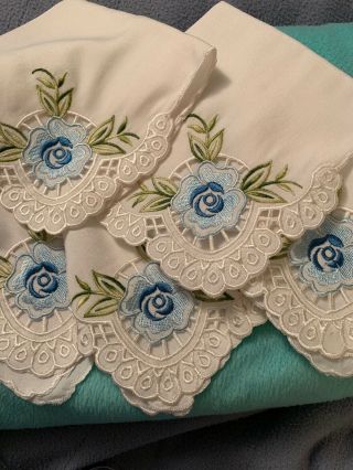 5 Vintage Linen White With Embroidered Blue Rose 14” X 11”.  Dinner Napkins