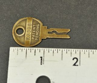 Vintage Mills Novelty Co Chicago R2386 Key Vending? Slot Machine Key? 3