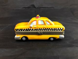 Checkered Cab Porcelain Hinged Box
