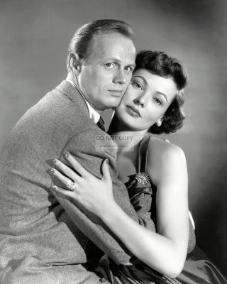 Richard Widmark And Gene Tierney In " Night And The City " - 8x10 Photo (ab - 437)