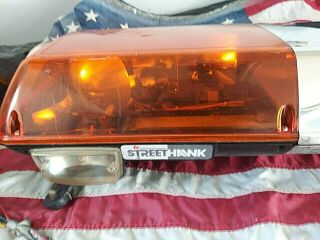 FEDERAL SIGNAL STREETHAWK AMBER WITHOUT SPEAKER MOUNTING FEET - 3