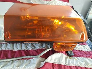 FEDERAL SIGNAL STREETHAWK AMBER WITHOUT SPEAKER MOUNTING FEET - 4