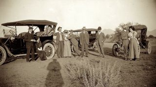 1914 Era Photo Negative Car Hupmobile Auto Dealer Family Perhaps Arizona Desert
